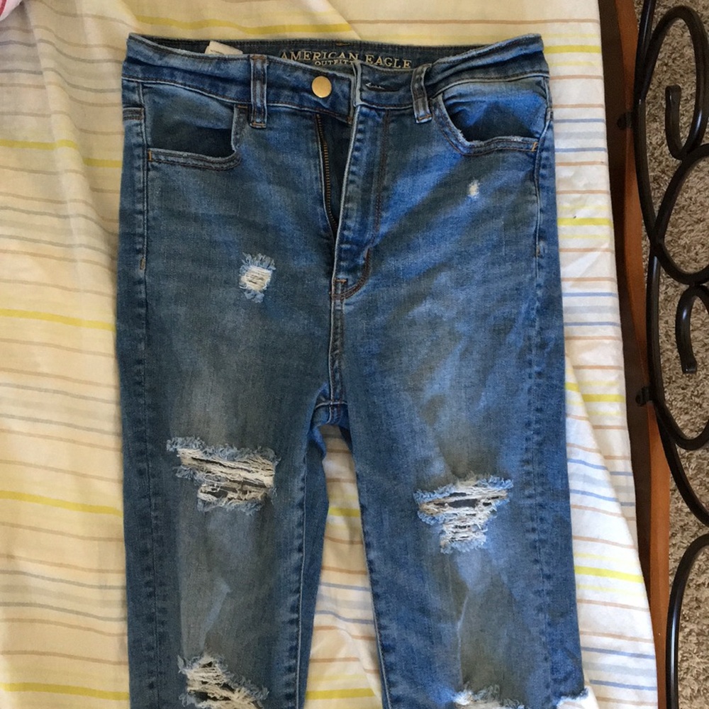 american eagle ripped jeans